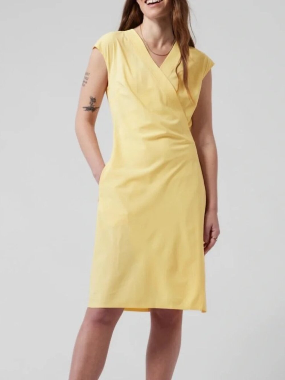 Athleta Newport Wrap Style Dress v neckline Large has zippered pockets